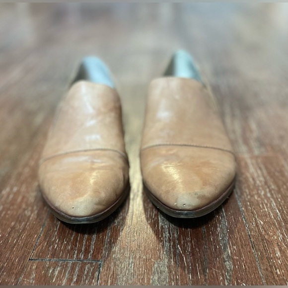 Kelsi Dagger Brooklyn Stone Tan Flat - Size 9 - Picture 9 of 11